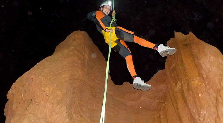 Espeleobarranquismo Cueva de Valporquero nivel medio alto