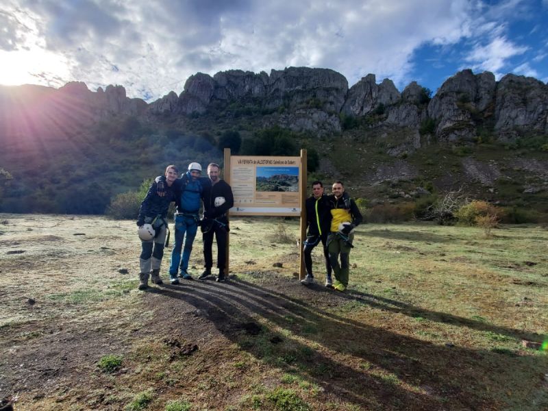  Alquiler de equipo de ferratas en León 