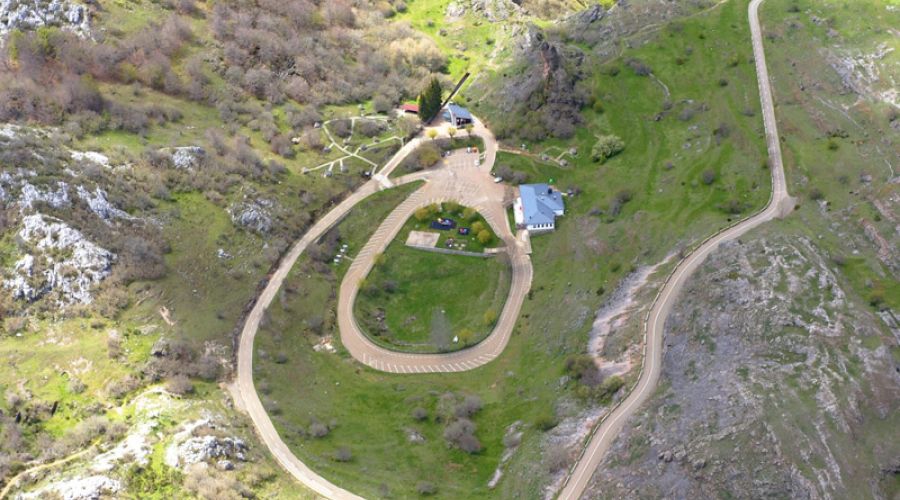Curso de Aguas de la Cueva de Valporquero